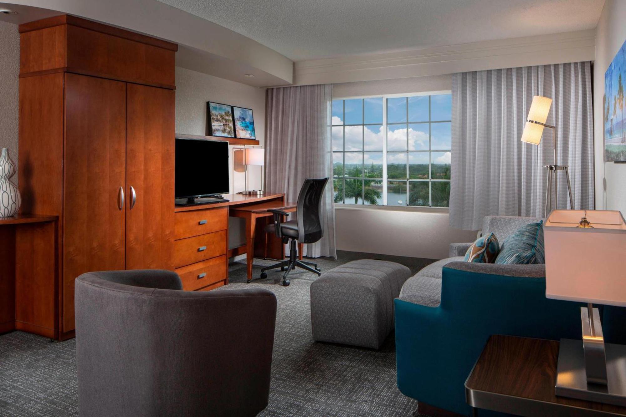 Courtyard By Marriott Fort Lauderdale Airport & Cruise Port Dania Beach Exteriér fotografie